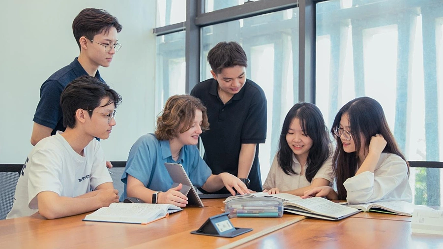 Văn bằng 2 là gì? Ai nên học văn bằng 2?