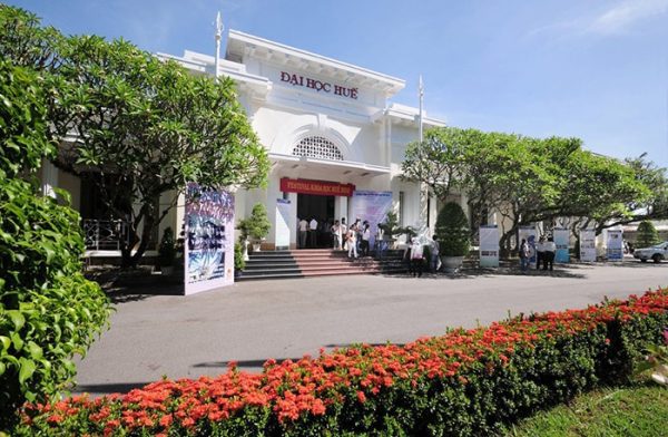 Các trường Đại học – Học viện khu vực miền Trung và Tây Nguyên (ngoài Đà Nẵng)