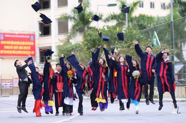 Đại học là gì? Có thực sự chúng ta ai cũng phải học đại học không?