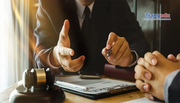 Chuyên viên pháp lý là gì? Học ngành gì để làm một chuyên viên pháp lý?