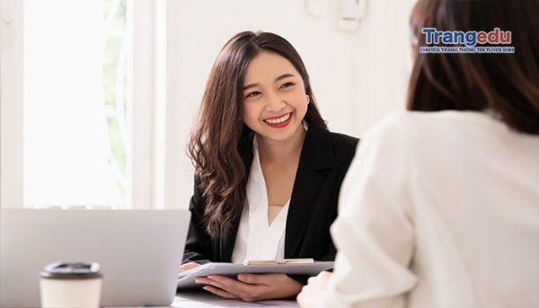 Chuyên viên tư vấn tài chính là gì? Học ngành gì để làm nghề này?